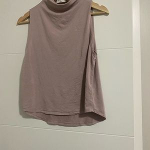 Babaton Vince T-shirt in Pink